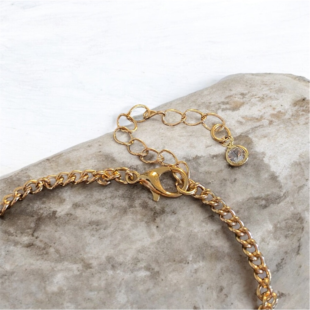 Women’s gold alloy 6.5 inch bracelet with 2 inch extender - Picture 6 of 6